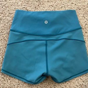 Lululemon 2in shorts